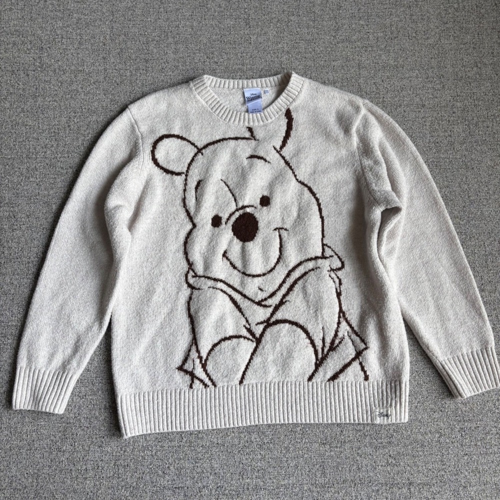 Disney Winnie the Pooh Cream Intarsia Knit Sweater Womens Small Graphic Pullover
